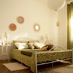 Pura Bed & Breakfast