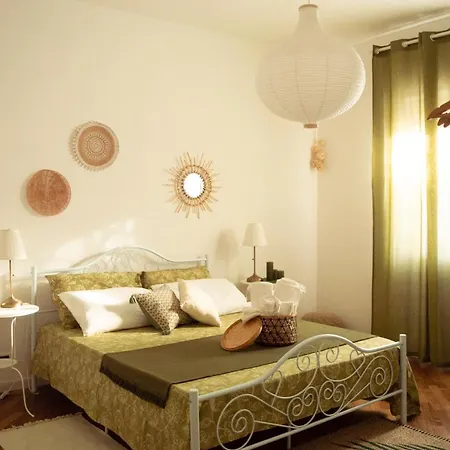 Pura Bed & Breakfast