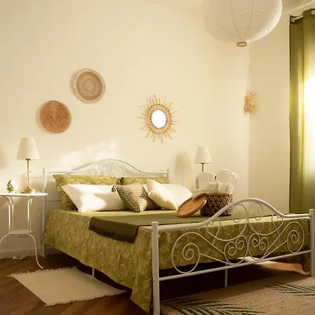 Pura Bed & Breakfast
